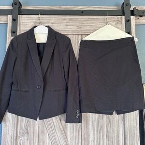 Suit jacket and skirt set
